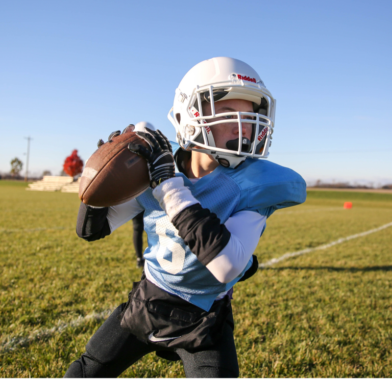https://footballdevelopment.com/images/youthcertification/tackle/Riddell_Youth_Rookie%20Tackle_November%2007,%202018_050_Adam%20Pintar.jpg